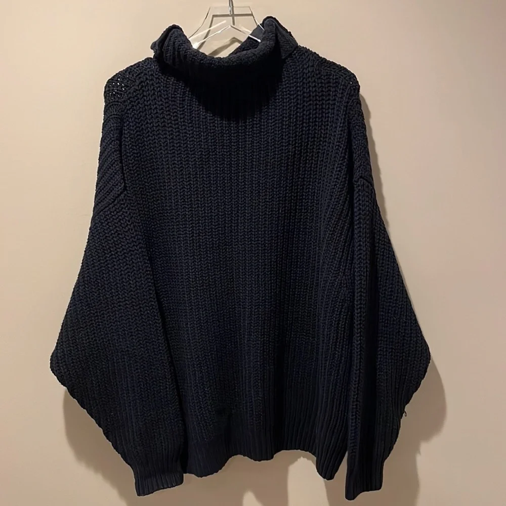 Free People Oversized Black Chunky Knit Cowl Neck Sweater Size XS
